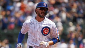 Kris Bryant: Wife pregnant| House| Number| Game log