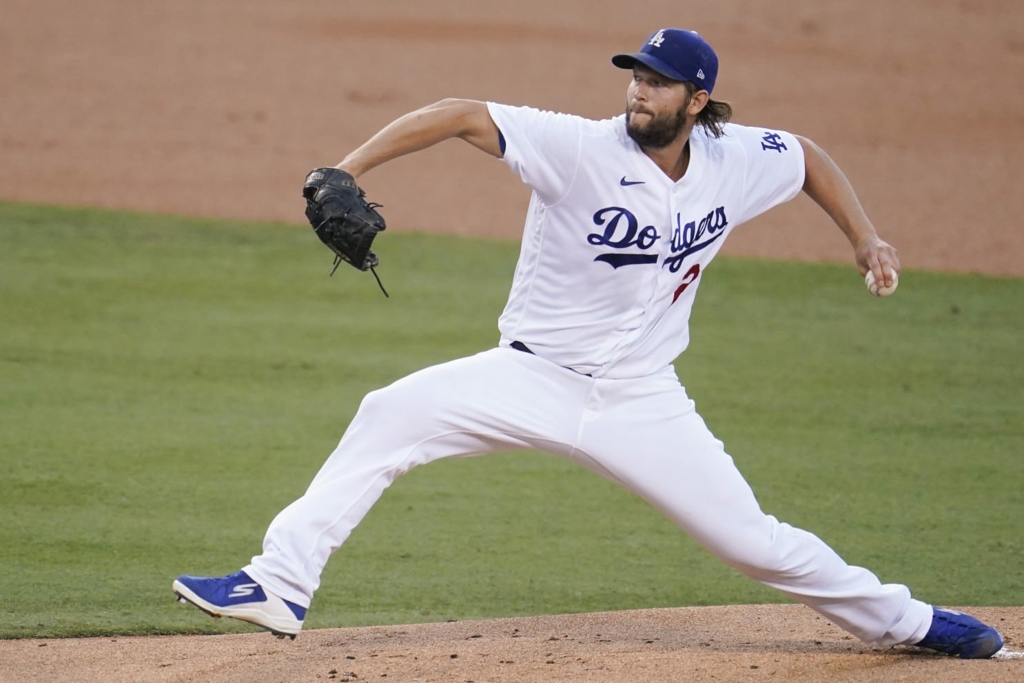 The team that will try to stay with Clayton Kershaw before the Dodgers
