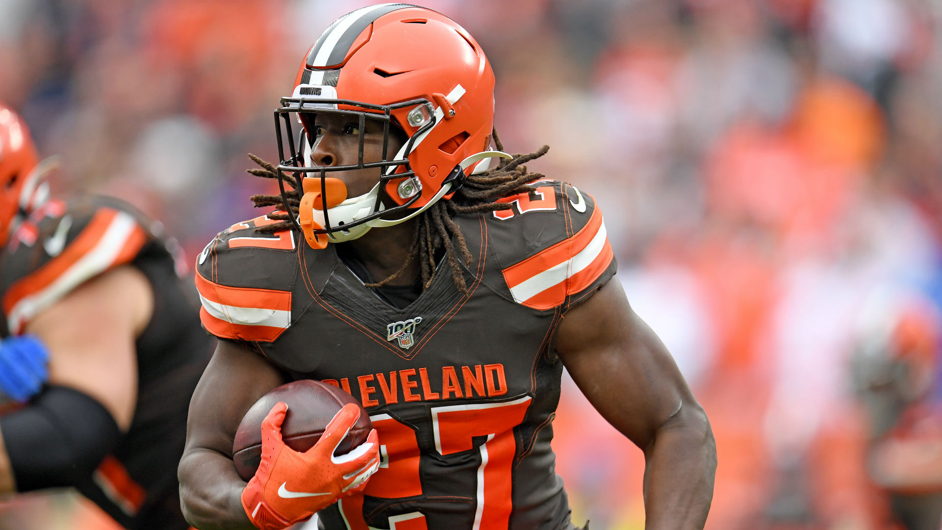 Kareem Hunt injury update: Browns RB carted off the field vs. Cardinals calf injury